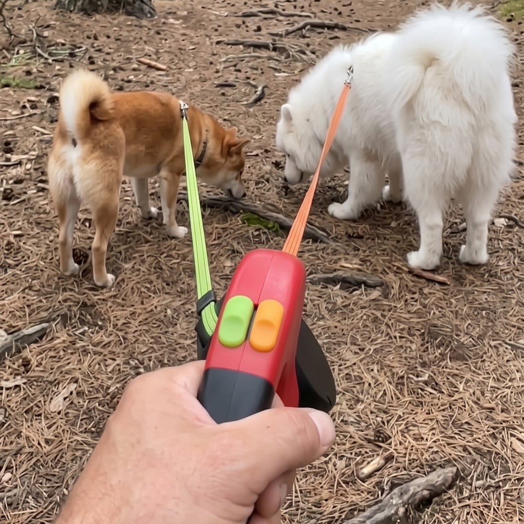 Paseando a dos perros con la correa doble Dual Dog